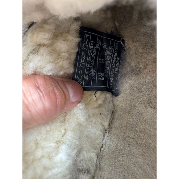 Merrell Womens Snow Mocs Suede Sheepskin Shoes Size 7 Beige Performance Footwear - Picture 5 of 14